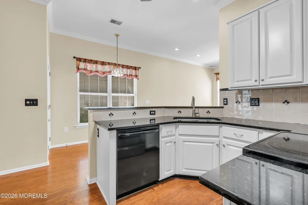 23 Summerwinds Drive Lakewood, NJ 08701