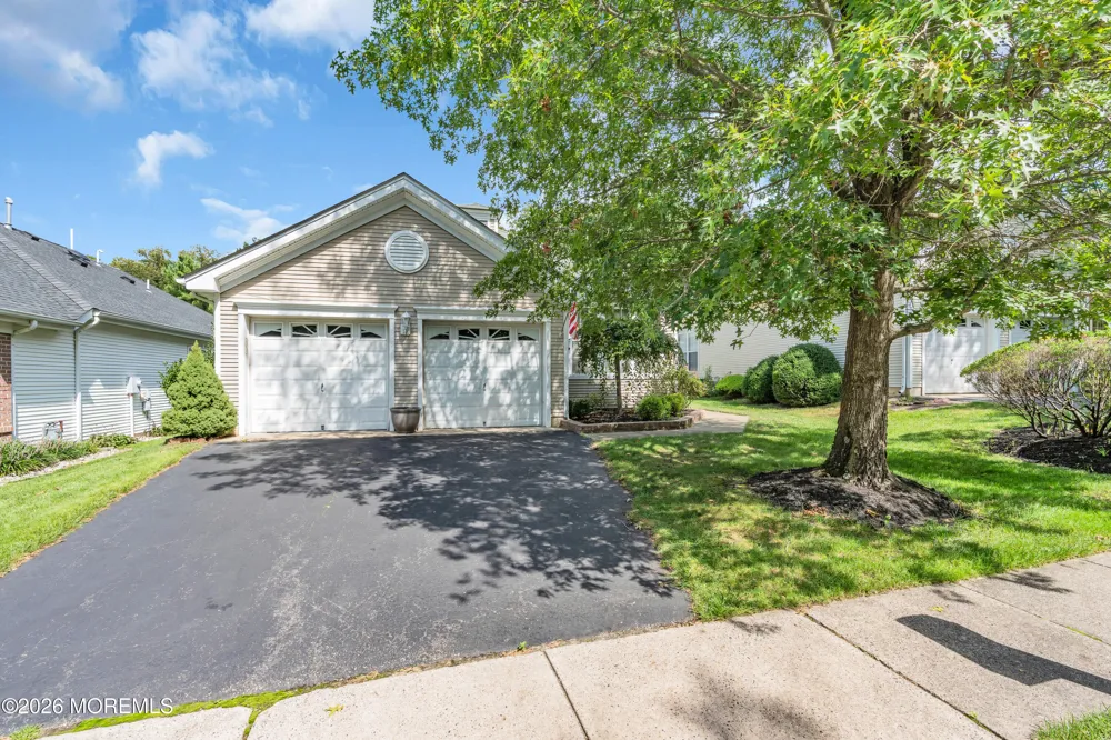 23 Summerwinds Drive Lakewood, NJ 08701