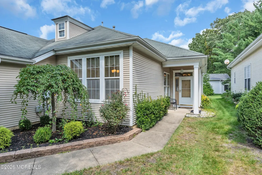 23 Summerwinds Drive Lakewood, NJ 08701