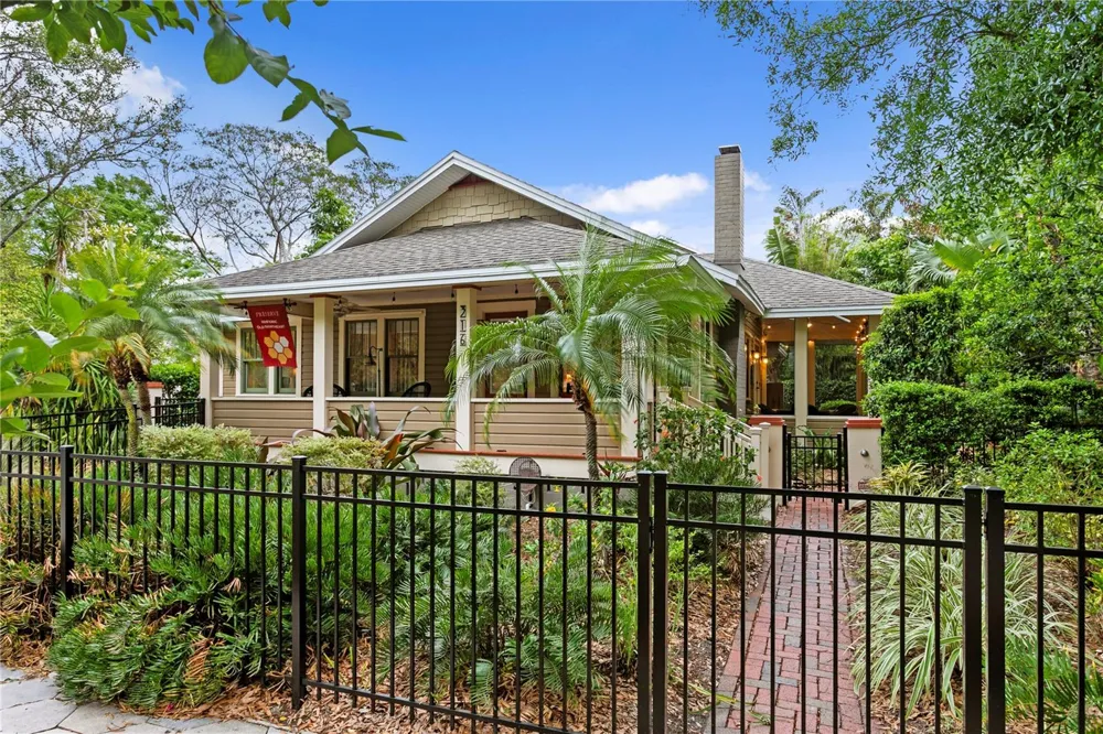 316 9TH AVENUE NE St Petersburg, FL 33701