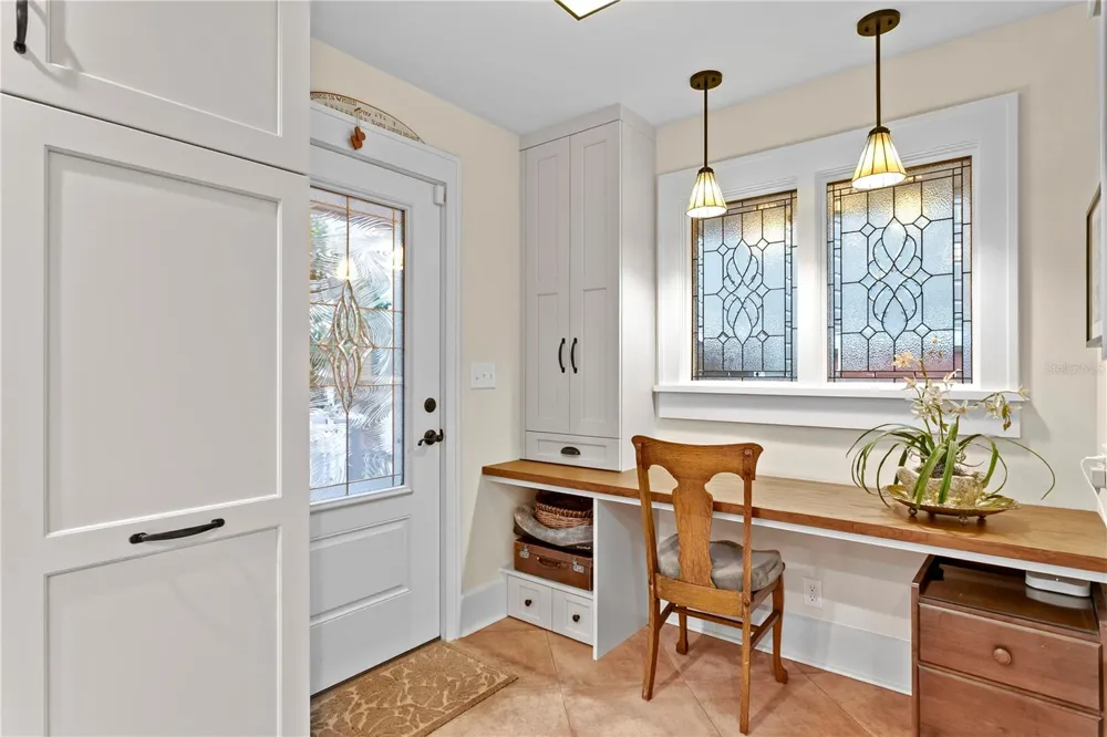 316 9TH AVENUE NE St Petersburg, FL 33701