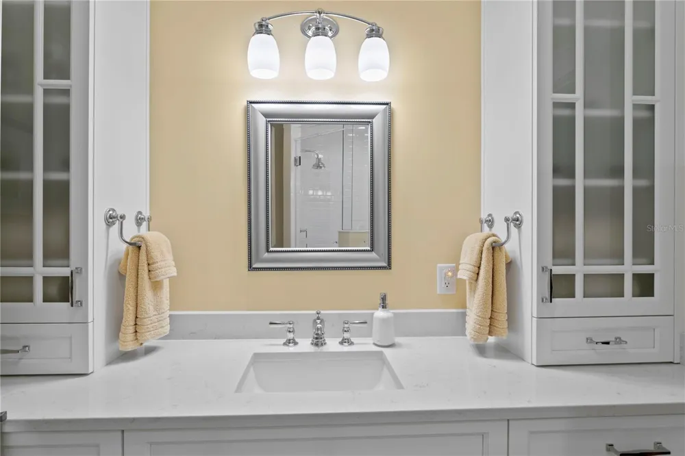 316 9TH AVENUE NE St Petersburg, FL 33701