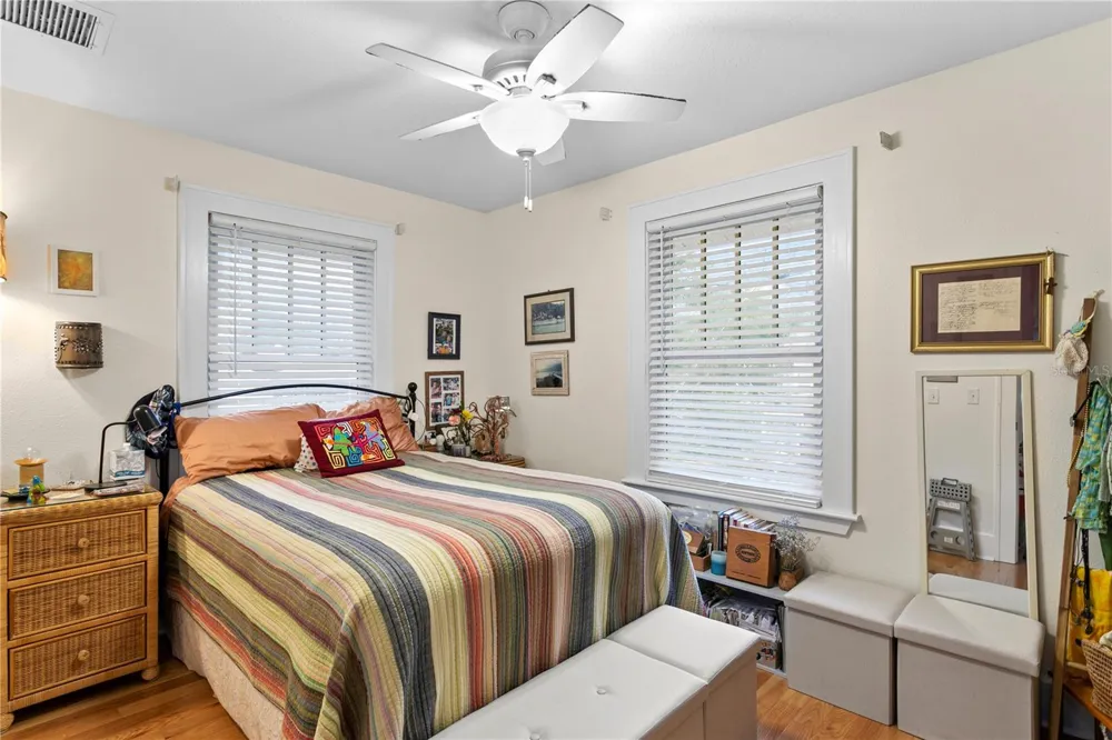 316 9TH AVENUE NE St Petersburg, FL 33701