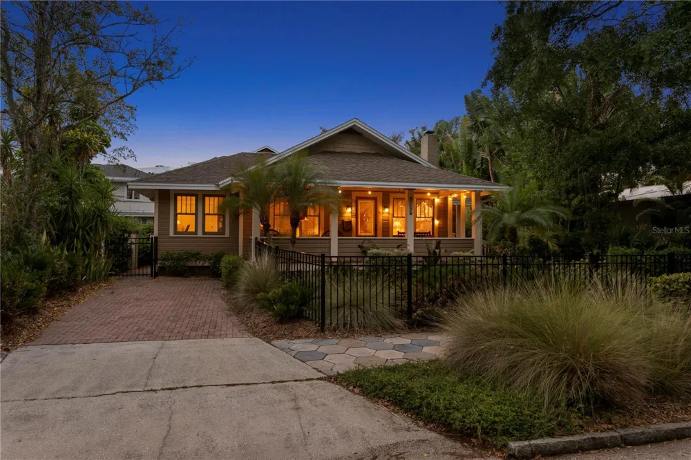 316 9TH AVENUE NE St Petersburg, FL 33701