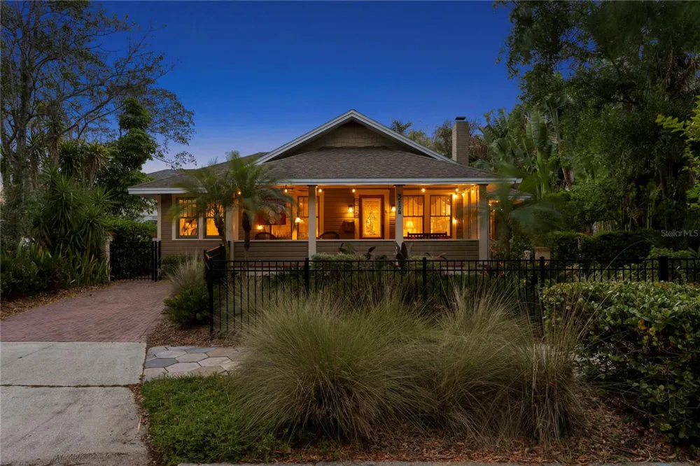 316 9TH AVENUE NE St Petersburg, FL 33701