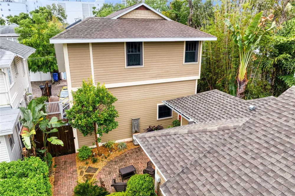316 9TH AVENUE NE St Petersburg, FL 33701