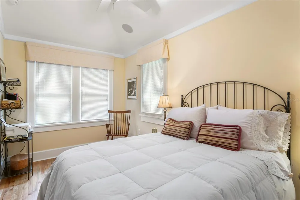 316 9TH AVENUE NE St Petersburg, FL 33701