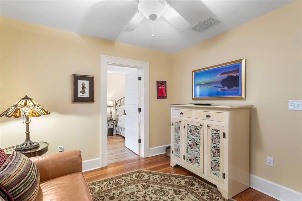 316 9TH AVENUE NE St Petersburg, FL 33701