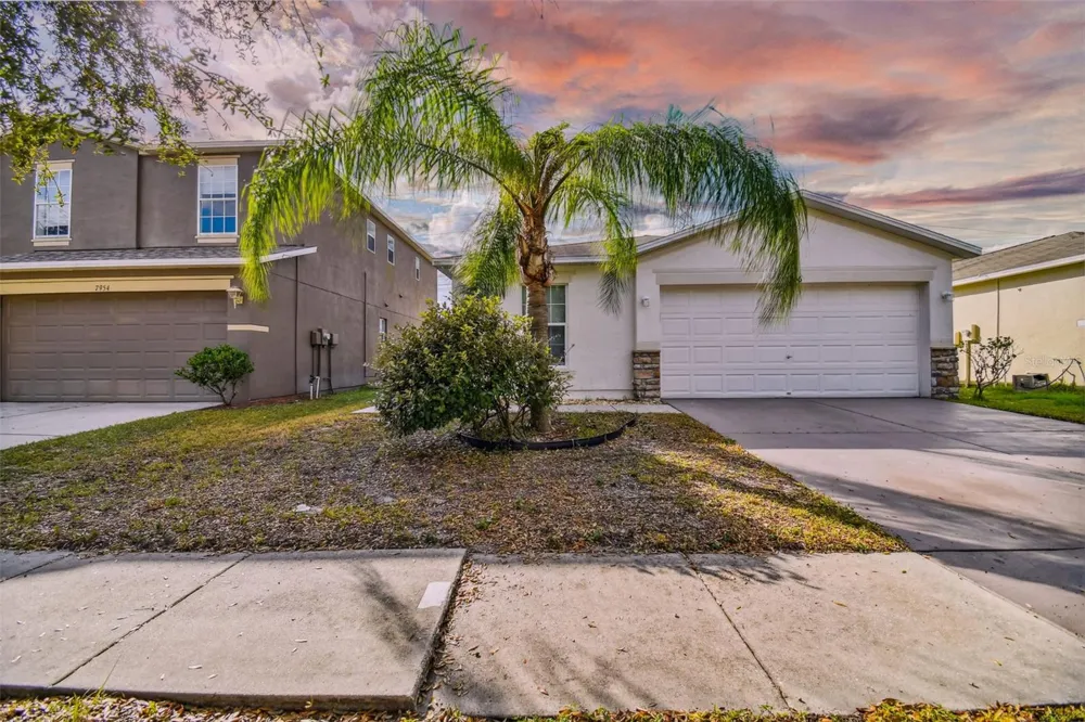7956 CARRIAGE POINTE DRIVE Gibsonton, FL 33534