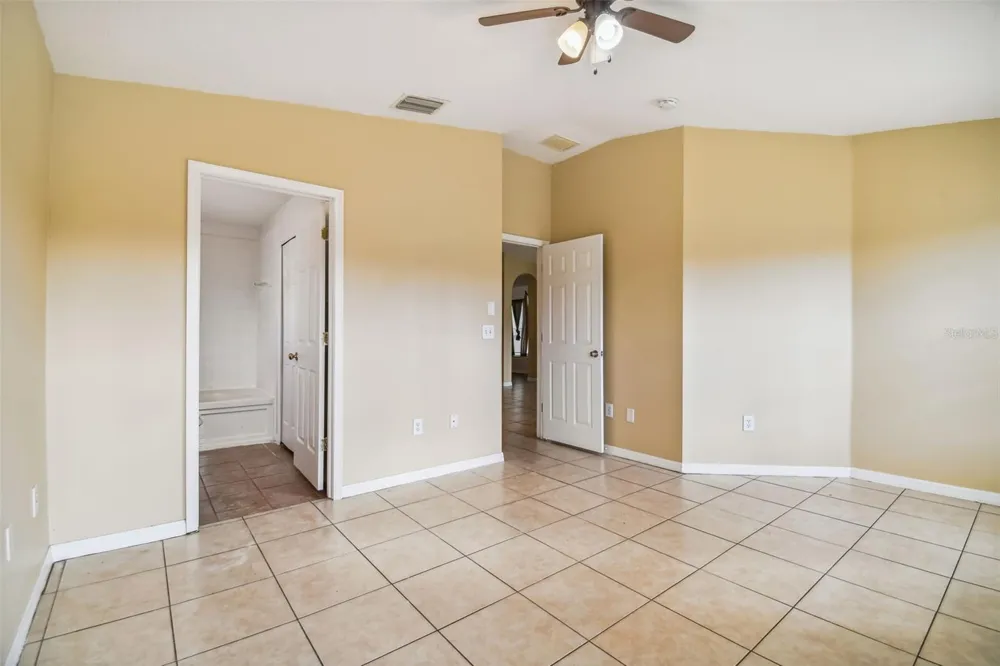 7956 CARRIAGE POINTE DRIVE Gibsonton, FL 33534