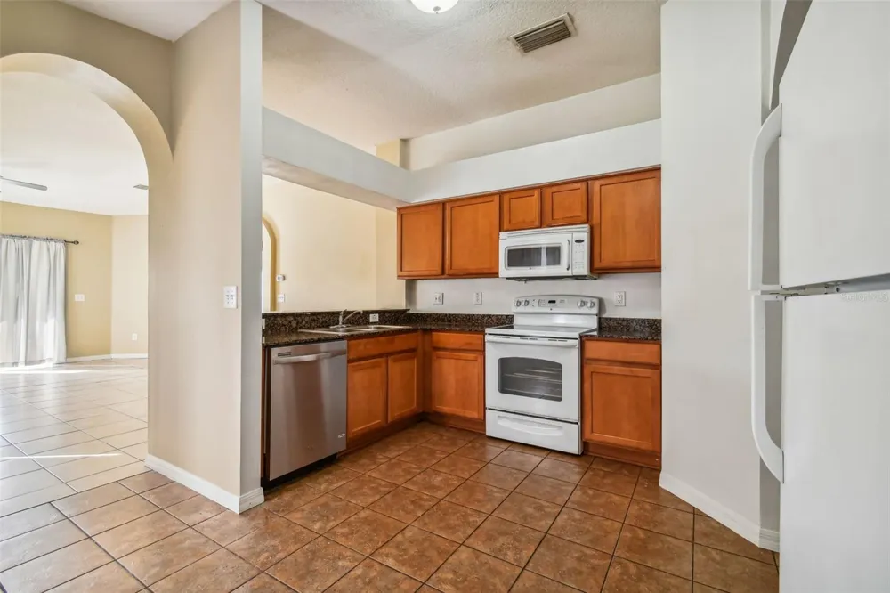7956 CARRIAGE POINTE DRIVE Gibsonton, FL 33534