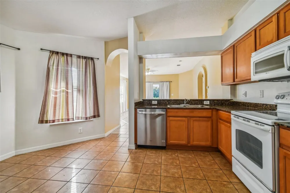 7956 CARRIAGE POINTE DRIVE Gibsonton, FL 33534