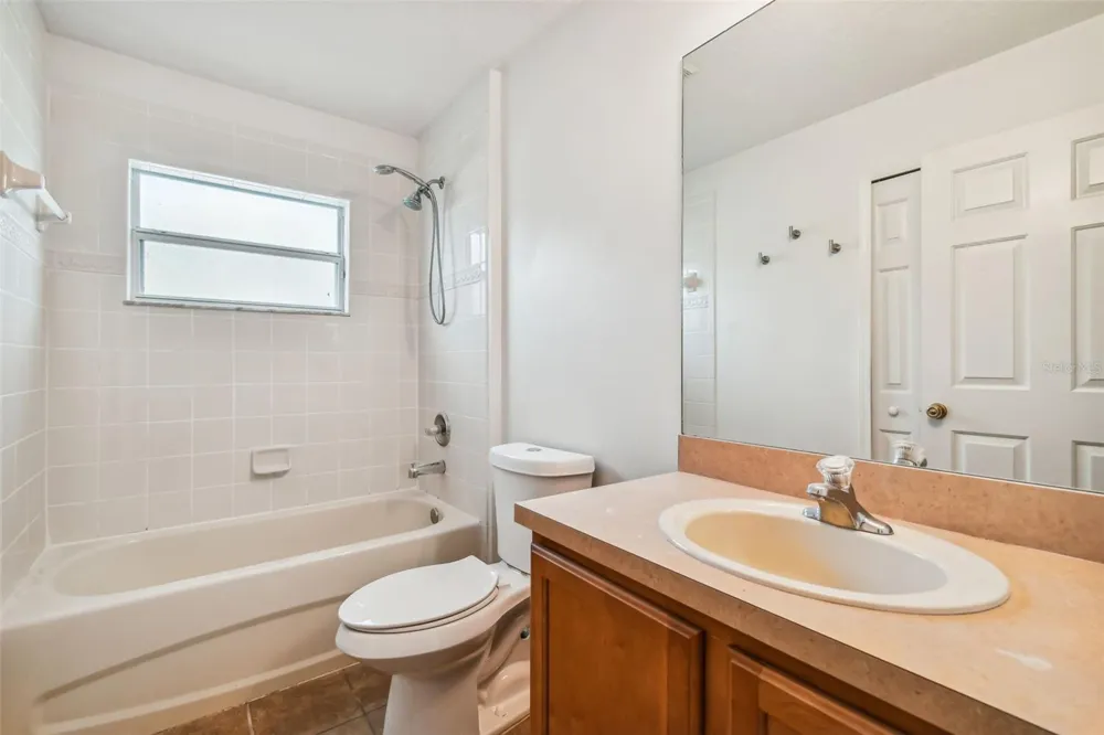 7956 CARRIAGE POINTE DRIVE Gibsonton, FL 33534