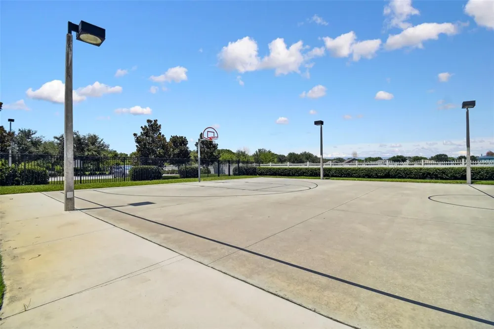 7956 CARRIAGE POINTE DRIVE Gibsonton, FL 33534