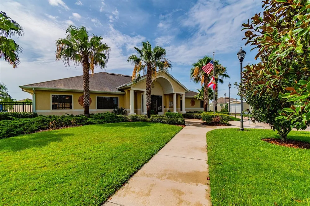7956 CARRIAGE POINTE DRIVE Gibsonton, FL 33534