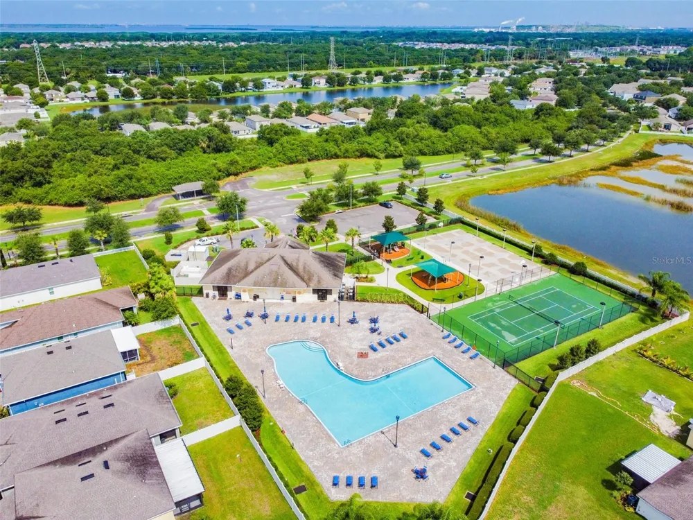 7956 CARRIAGE POINTE DRIVE Gibsonton, FL 33534