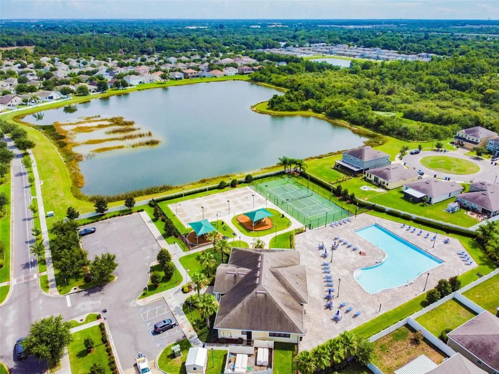 7956 CARRIAGE POINTE DRIVE Gibsonton, FL 33534