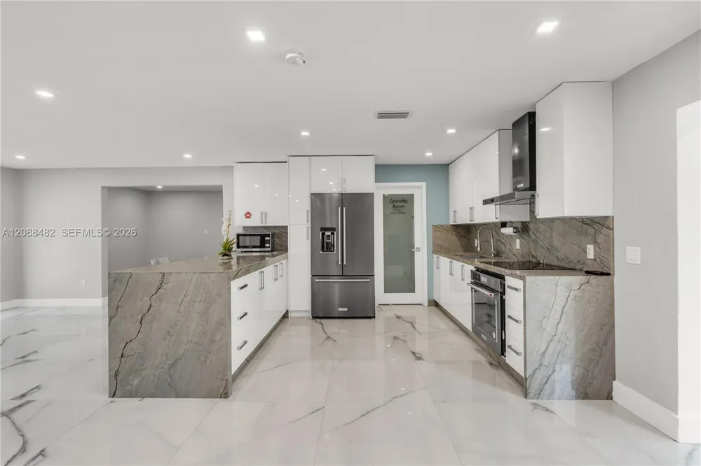 18731 SW 87th Ave Cutler Bay, FL 33157