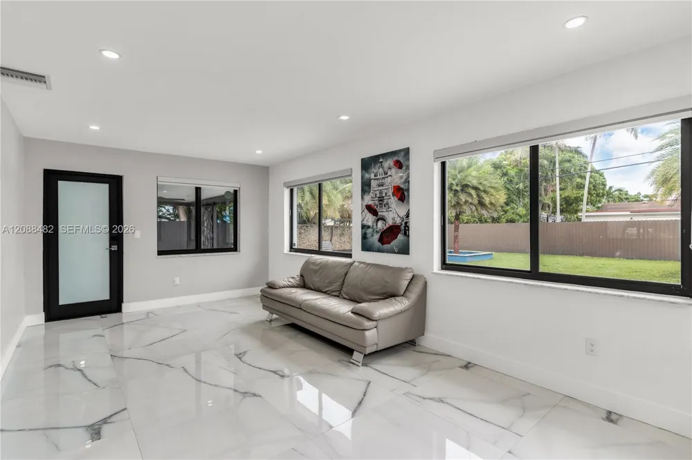 18731 SW 87th Ave Cutler Bay, FL 33157