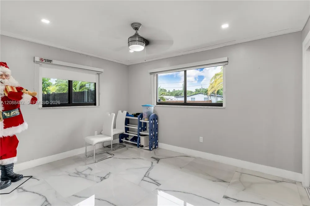 18731 SW 87th Ave Cutler Bay, FL 33157