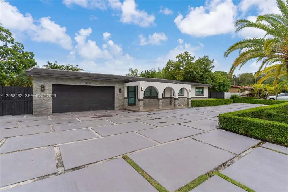 18731 SW 87th Ave Cutler Bay, FL 33157