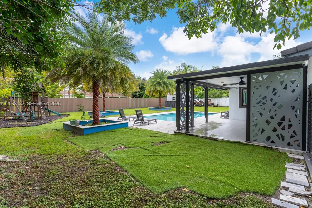 18731 SW 87th Ave Cutler Bay, FL 33157