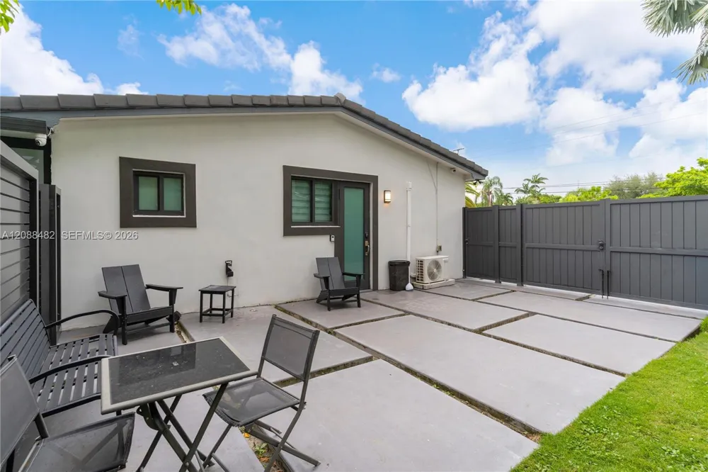 18731 SW 87th Ave Cutler Bay, FL 33157