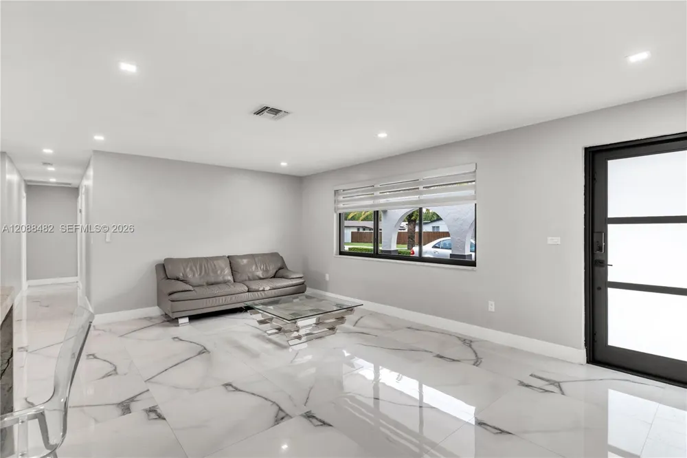 18731 SW 87th Ave Cutler Bay, FL 33157