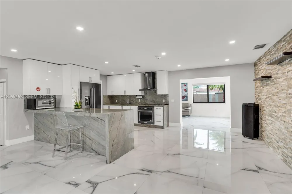 18731 SW 87th Ave Cutler Bay, FL 33157