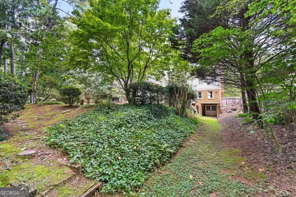85 Shadow Lake DR SW Lilburn, GA 30047
