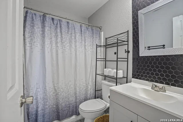 5923 Fox Cyn San Antonio, TX 78252