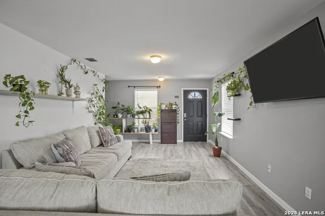 5923 Fox Cyn San Antonio, TX 78252