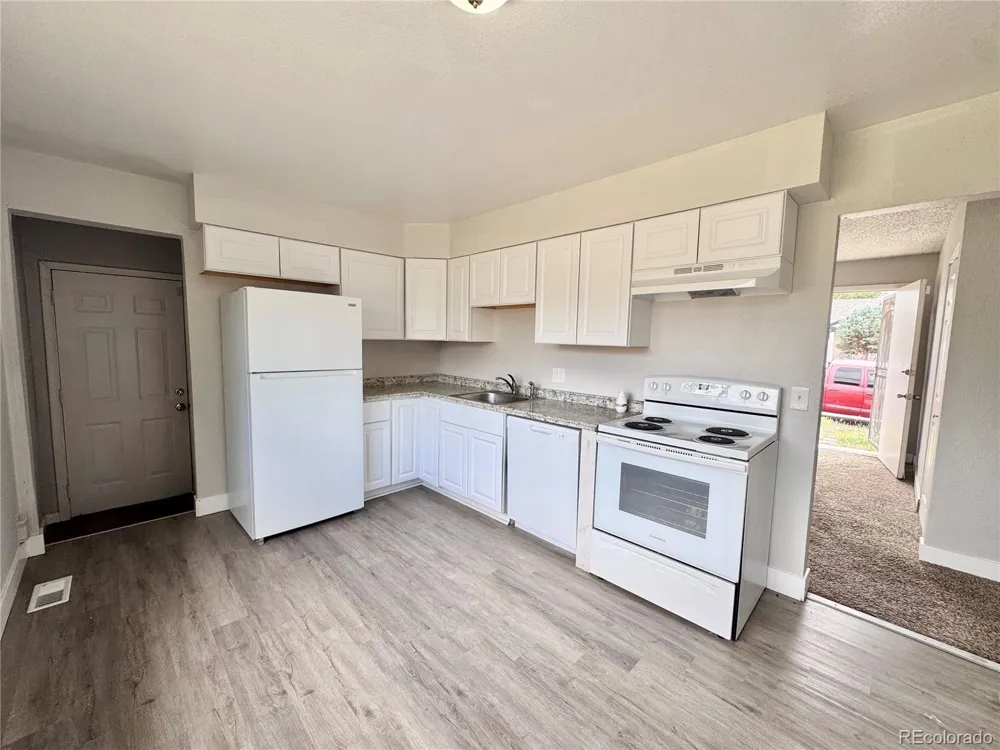14385 Pensacola Drive Denver, CO 80239