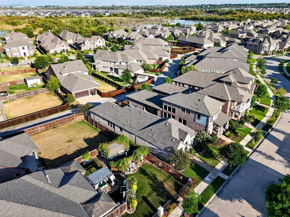 4225 Whispering Willow Way Arlington, TX 76005