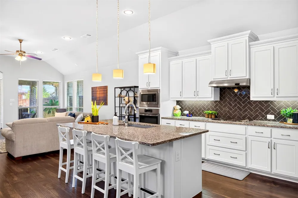 4225 Whispering Willow Way Arlington, TX 76005