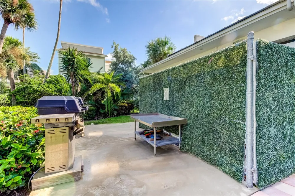 1401 GULF BOULEVARD #205 Clearwater Beach, FL 33767