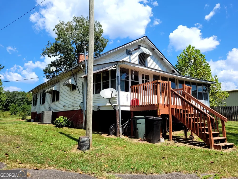 208 Manley RD Griffin, GA 30223