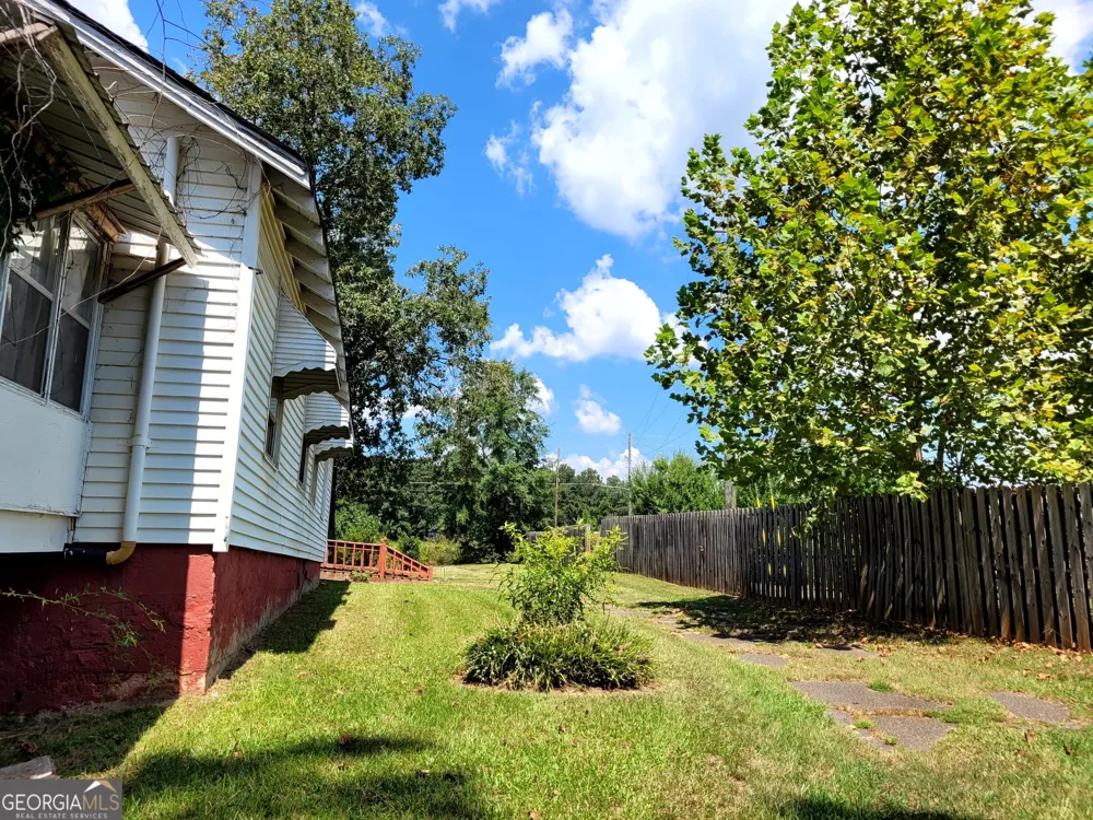 208 Manley RD Griffin, GA 30223