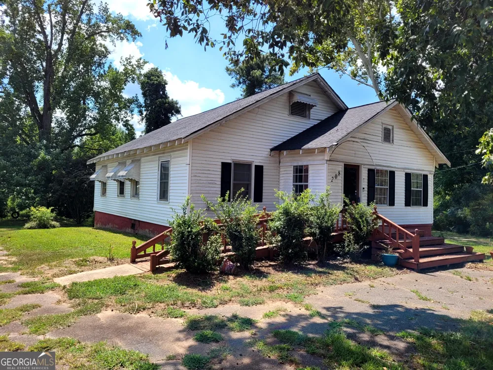 208 Manley RD Griffin, GA 30223