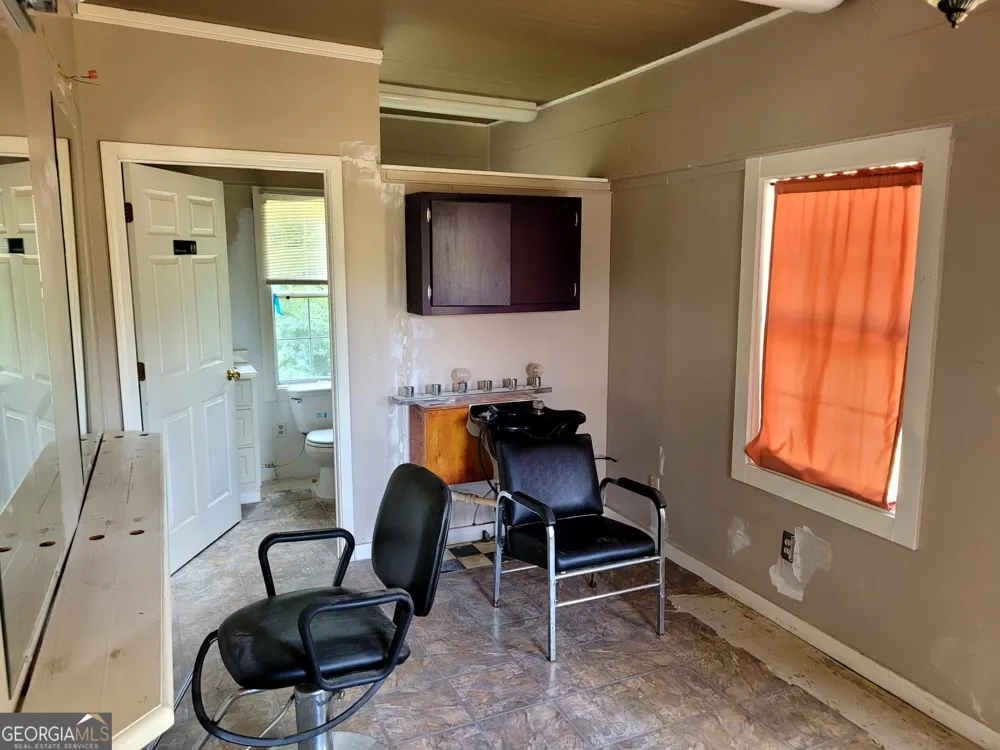208 Manley RD Griffin, GA 30223