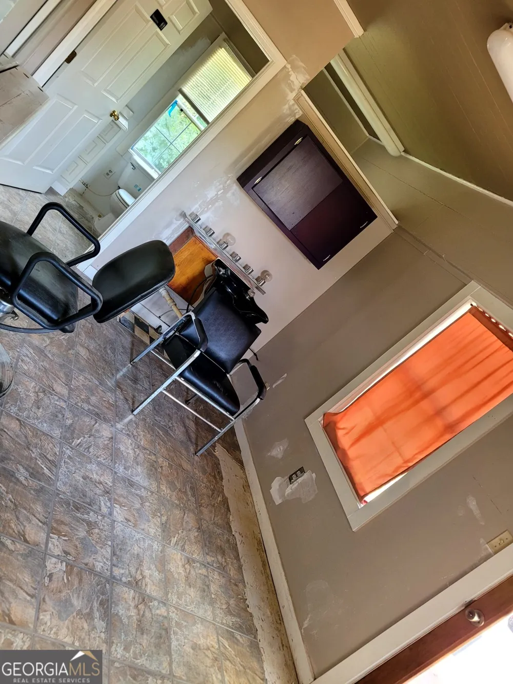 208 Manley RD Griffin, GA 30223