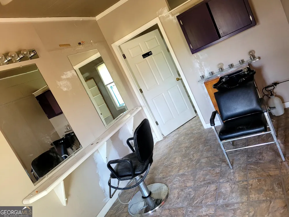 208 Manley RD Griffin, GA 30223