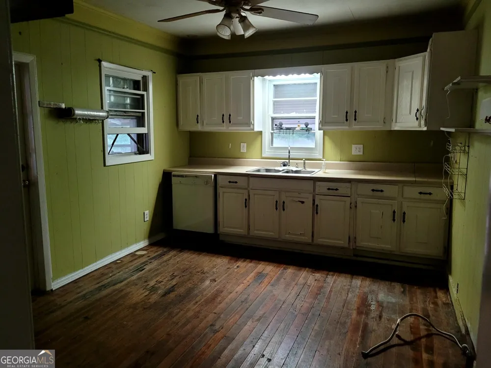208 Manley RD Griffin, GA 30223