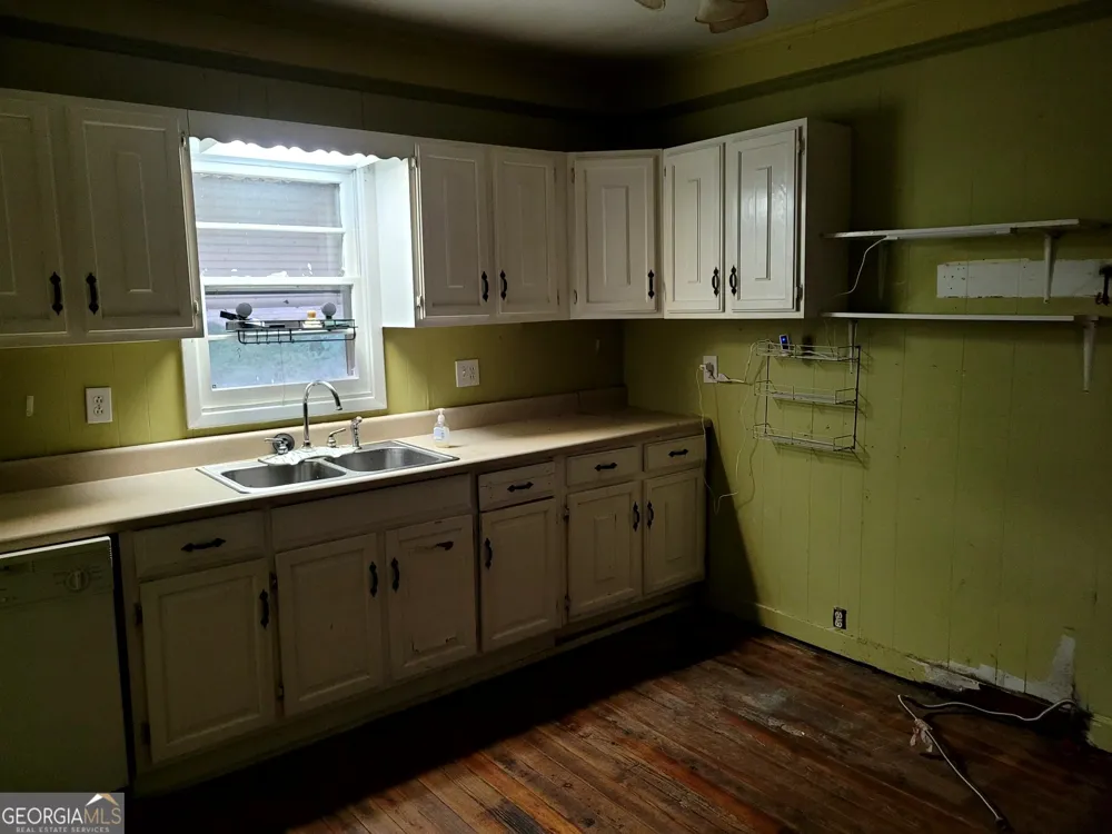 208 Manley RD Griffin, GA 30223