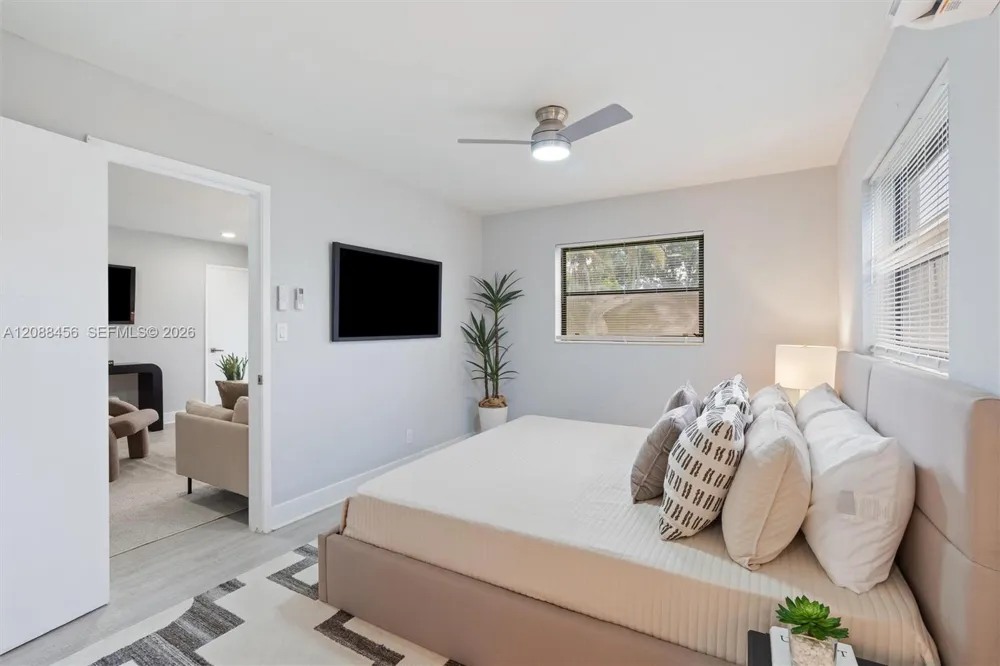 6405 Dawson St Hollywood, FL 33023