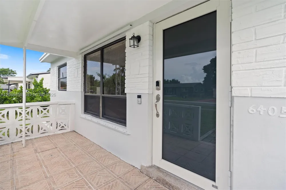 6405 Dawson St Hollywood, FL 33023
