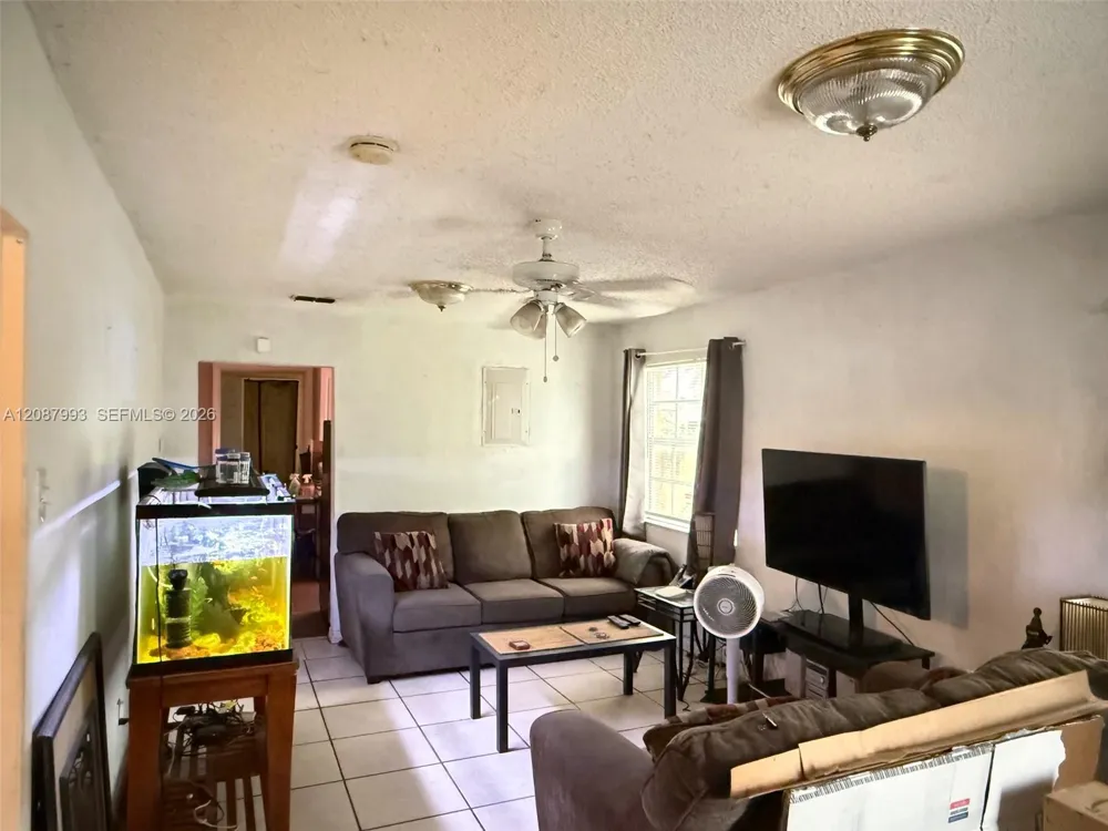 2118 NW 83rd St Miami, FL 33147