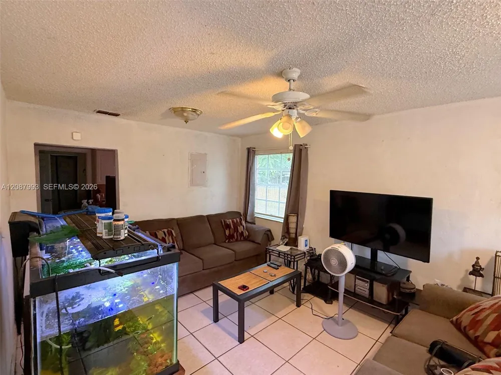 2118 NW 83rd St Miami, FL 33147