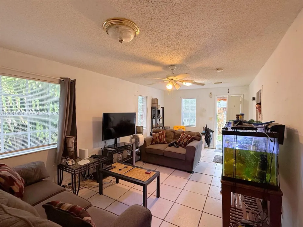 2118 NW 83rd St Miami, FL 33147