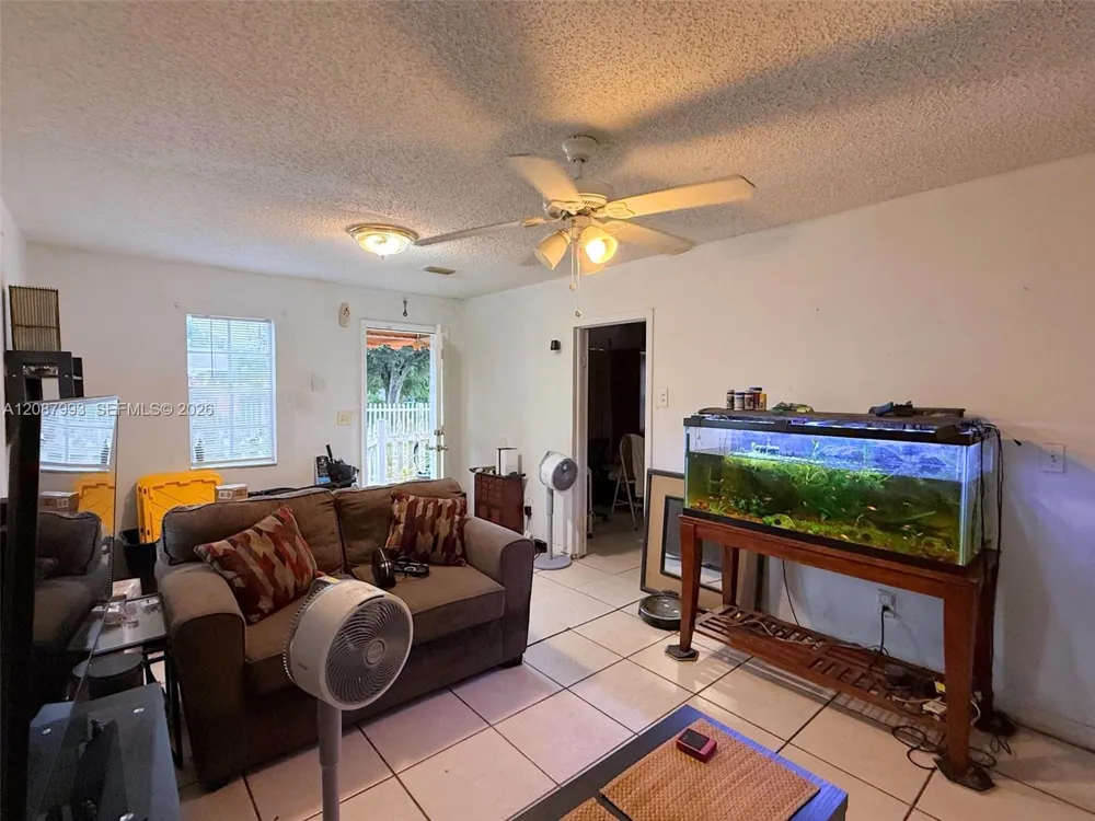 2118 NW 83rd St Miami, FL 33147